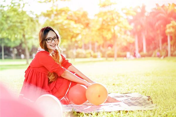 1977年属蛇一生有二婚1977年属蛇的女人一生