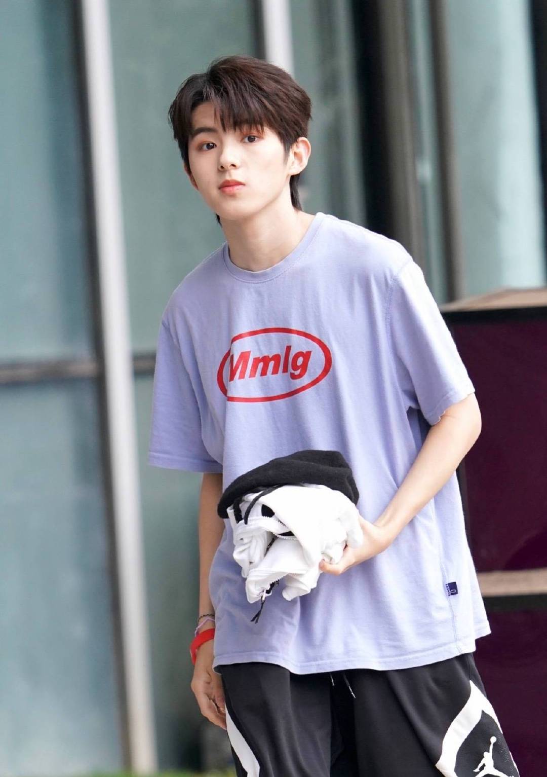 2002年生肖与五行