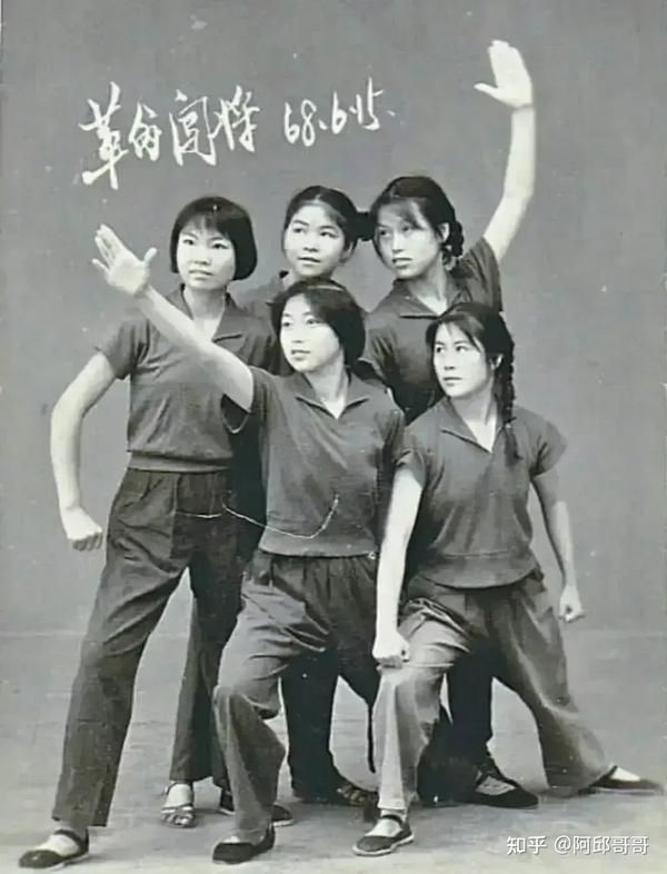 我是81年出世的....我的生肖属性是什么